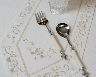 Linen embroidered Aster Runner white - Aureum