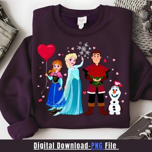Pu&ograve; includere: Una felpa viola scuro con una grafica di personaggi animati, tra cui una principessa in un abito blu, un pupazzo di neve e un uomo che tiene delle rose. Il design include cuori e fiocchi di neve, con la scritta "Digital Download - PNG File" in basso.