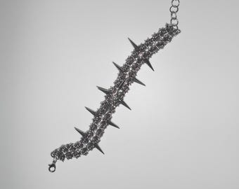 PULSERA FANG: pulsera de cadena gruesa de acero inoxidable con púas, estilo gótico alternativo, cota de malla cromada, perforada, estilo emo grunge - por modmize
