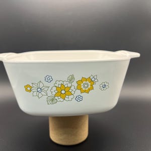 コーニングウェア イエロー フローラルブーケ柄 P-43-B キャセロール皿 2 3/4 カップ VTG