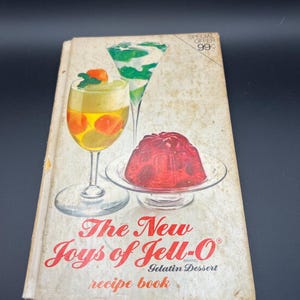 Vintage 1975 The New Joys of Jello Brand  Gelatin Dessert Recipe Book