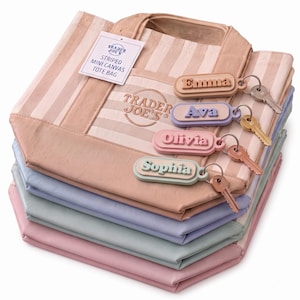 Porte-clés personnalisé avec nom + mini sac fourre-tout rayé Trader Joe's (en option)