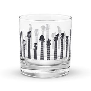 Mástiles y cuerdas de guitarra Vaso de whisky Scotch Rocks