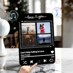 Puede incluir: Collage de fotos en blanco y negro con una interfaz de reproductor de música. El reproductor de música tiene un título que dice "Can't Help Falling in Love" de Elvis Presley. El collage presenta fotos de una pareja en diferentes lugares.