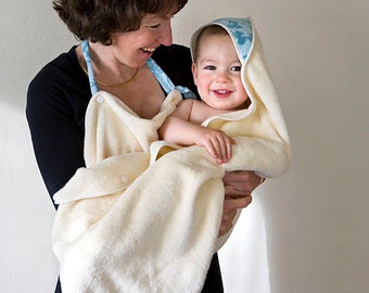 Organic towel in blue. Bath wash mitts and hooded apron towel. New mom gift. Children matching set.