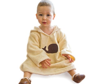 Bath robe in organic cotton. Toddler gift. Child housecoat with whale. Natural eco hooded robe for kids.