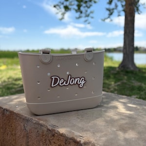 SIMPLE MODERN Custom Tote Bag Name Tag - Beach Bag Charm - Summer Pool Bag Accessory for Kids & Adults- Name Tags for Bogg Bags