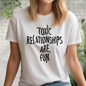 Wavy Text T-Shirt Funny Dating Humor Tee Sad Girl Aesthetic Shirt For Petty Romantic With Red Flag History No Standards Recent Breakup Tee