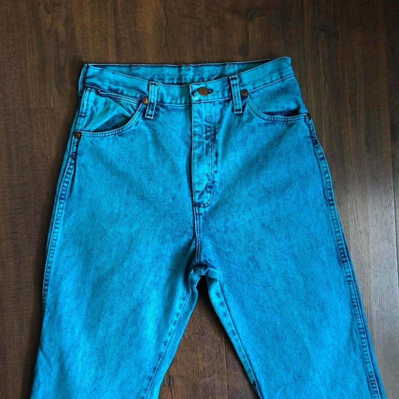 Vaqueros Wrangler para mujer imagen 3