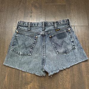 Pantalones cortos vaqueros Wrangler vintage de los 90, talla 29, estilo vaquero western para mujer, fabricados en EE. UU. imagen 1