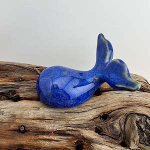 Handmade Blue Ceramic Whale Figurine – Pottery Coastal Decor – Whale Tail Ring Holder – Ocean Lover Gift – Nautical Animal Sculpture