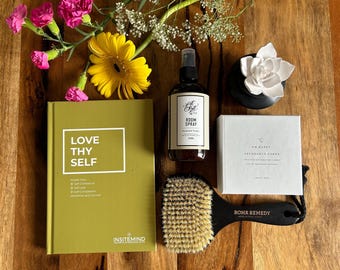 Mindfulness Monday | Gift Box | Journal | Relaxation | Meditation | Aromatherapy | Affirmation | Dry Brush | Room Spray