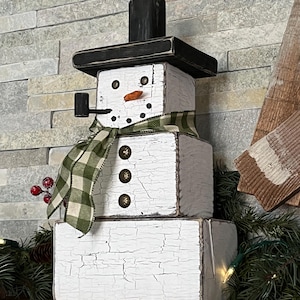 Rustic Wooden Chippy White Snowman Christmas Decor, Vintage Farmhouse Winter Mantel Decoration