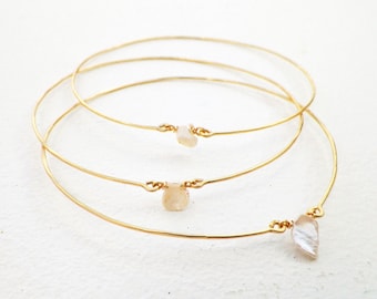 Dainty Pearl Bridesmaid Bracelets/ freshwater pearl bracelets/ thin gold delicate bride bracelet/bridesmaid gift/ june birthstone bracelets