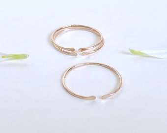 Dainty Gold Hammered Rings/ delicate ring set/ minimalist ring/ small gold ring/ skinny rings/ adjustable rings/ bridal jewelry