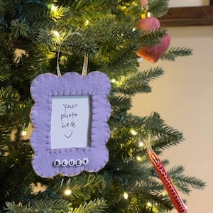 Polaroid Frame Felt Scalloped Ornament Template