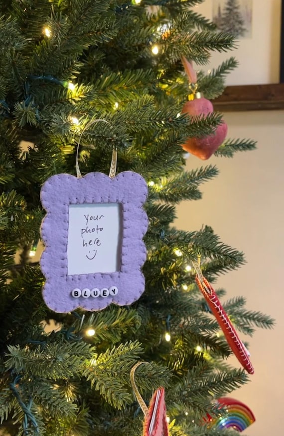 Polaroid Frame Felt Scalloped Ornament Template