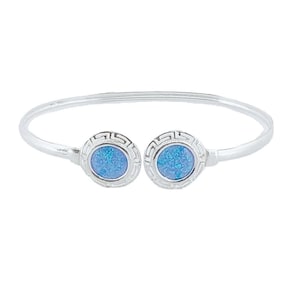 Pulsera rígida de plata con ópalo azul y diseño de llave griega, diseño de inspiración griega.