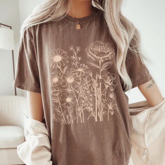 Comfort Colors® Vintage Pressed Flowers Shirt, Boho Cottagecore Tee, Botanical Wildflower T-Shirt, Gardener Gift, Floral Graphic Shirt