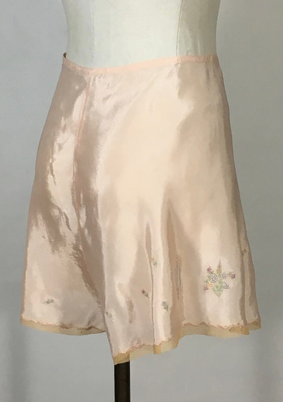 Vintage 1930’s shell pink rayon tap pants shorts … - image 6