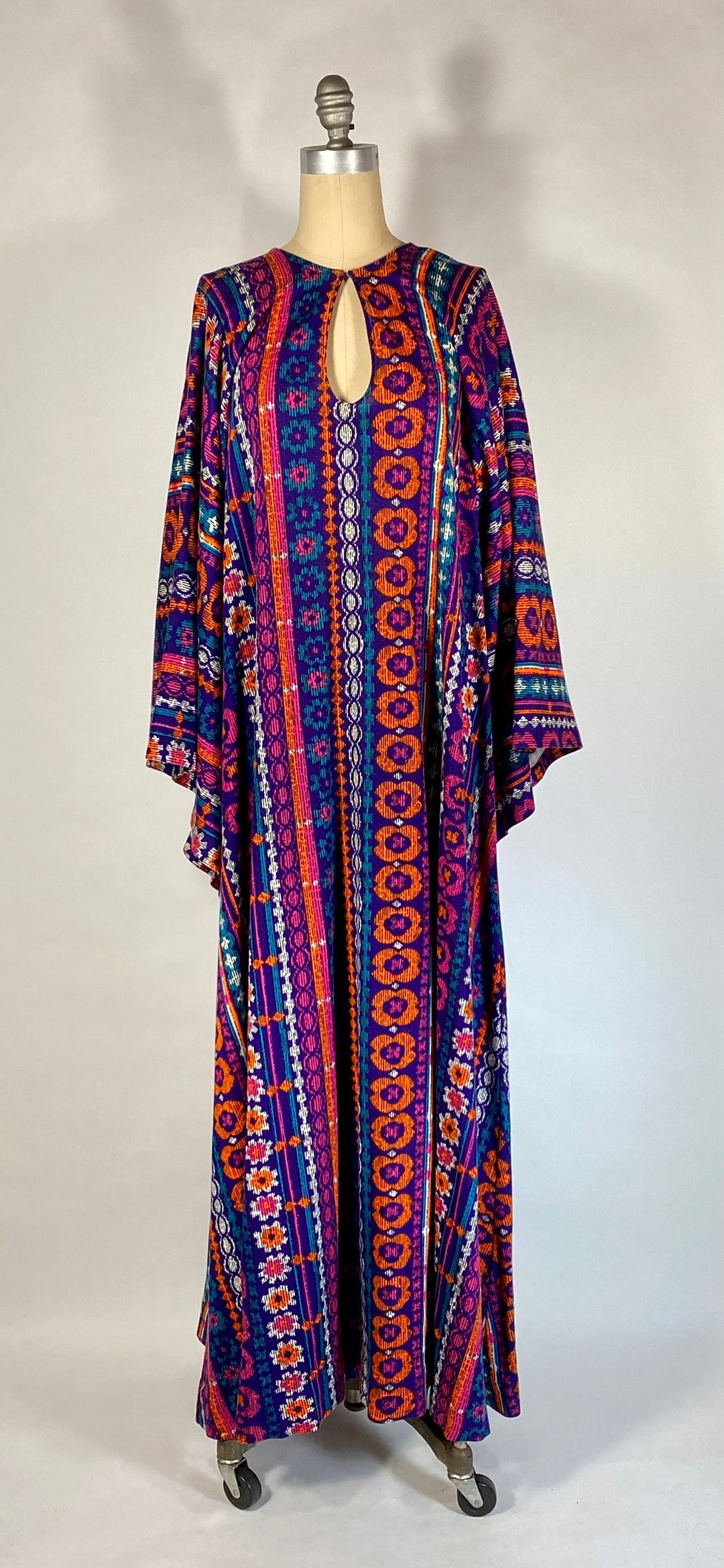 Vintage 1960s Psychedelic Wool Caftan Kaftan With Keyhole Neck & Bell ...