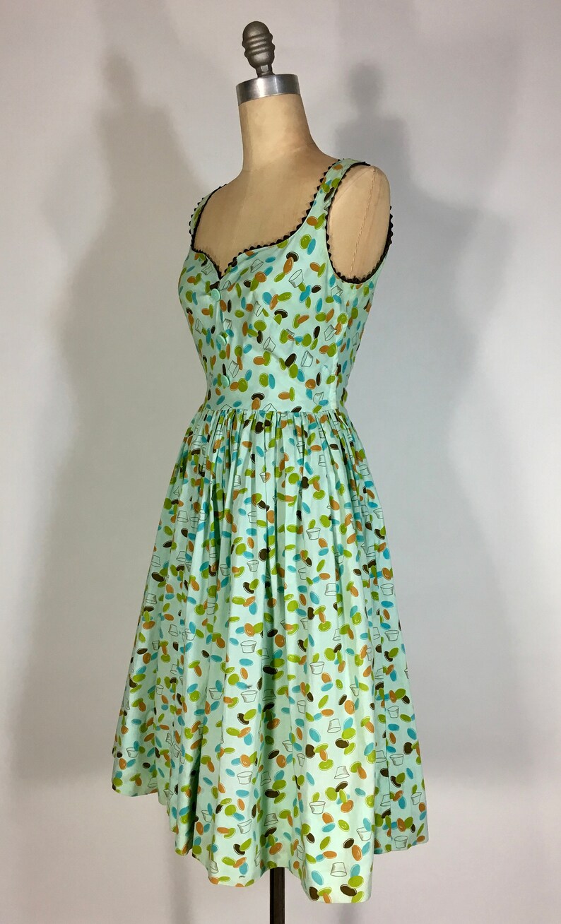 Vintage 1950/'s mint green cotton TIDDLY WINKS NoveltyConversation Print homemade dress wrick rack trim