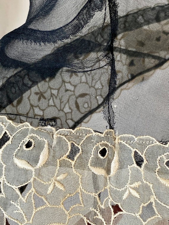 Vintage 1930’s sheer black mesh bias cut silk gow… - image 10