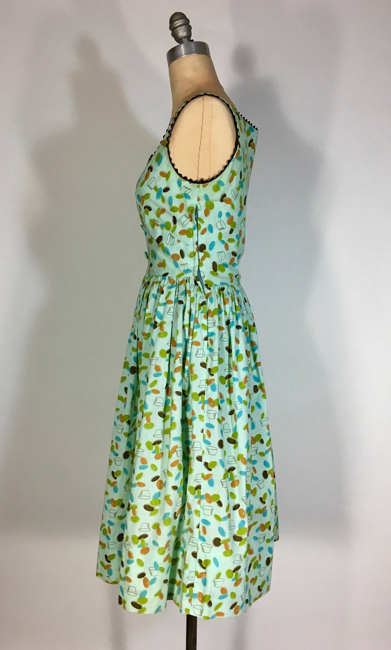 Vintage 1950/'s mint green cotton TIDDLY WINKS NoveltyConversation Print homemade dress wrick rack trim