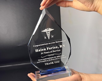 Kundengerechte Kristallauszeichnung: Diamant-Form-Glas-Plakette, Geometrische facettierte Trophäe, RN