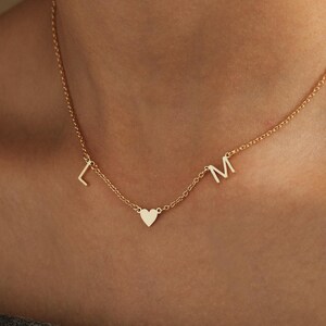 Collar con doble inicial y corazón, collar con letra personalizada, collar con nombre, cadena de capas, regalo para el Día de la Madre, regalo para ella, regalo de aniversario