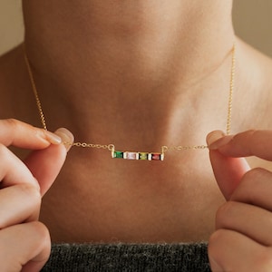 Personalized Baguette Birthstone Necklace, Baguette Diamond Necklace in Gold, Mother&#39;s Birthstone Jewelry, Every Day Neckalce, Gift for Her