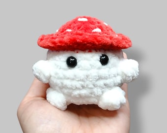 かぎ針編みのマッシュルームボーイのぬいぐるみ、あみぐるみの