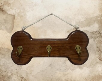 Cintre en bois fabriqué artisanalement | Forme d'os | 3 supports en laiton | pour les chiots et leurs amis à fourrure | pièces uniques pas de production de masse