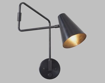 Applique murale à bras articulé en laiton : lumière réglable moderne Mid-Century