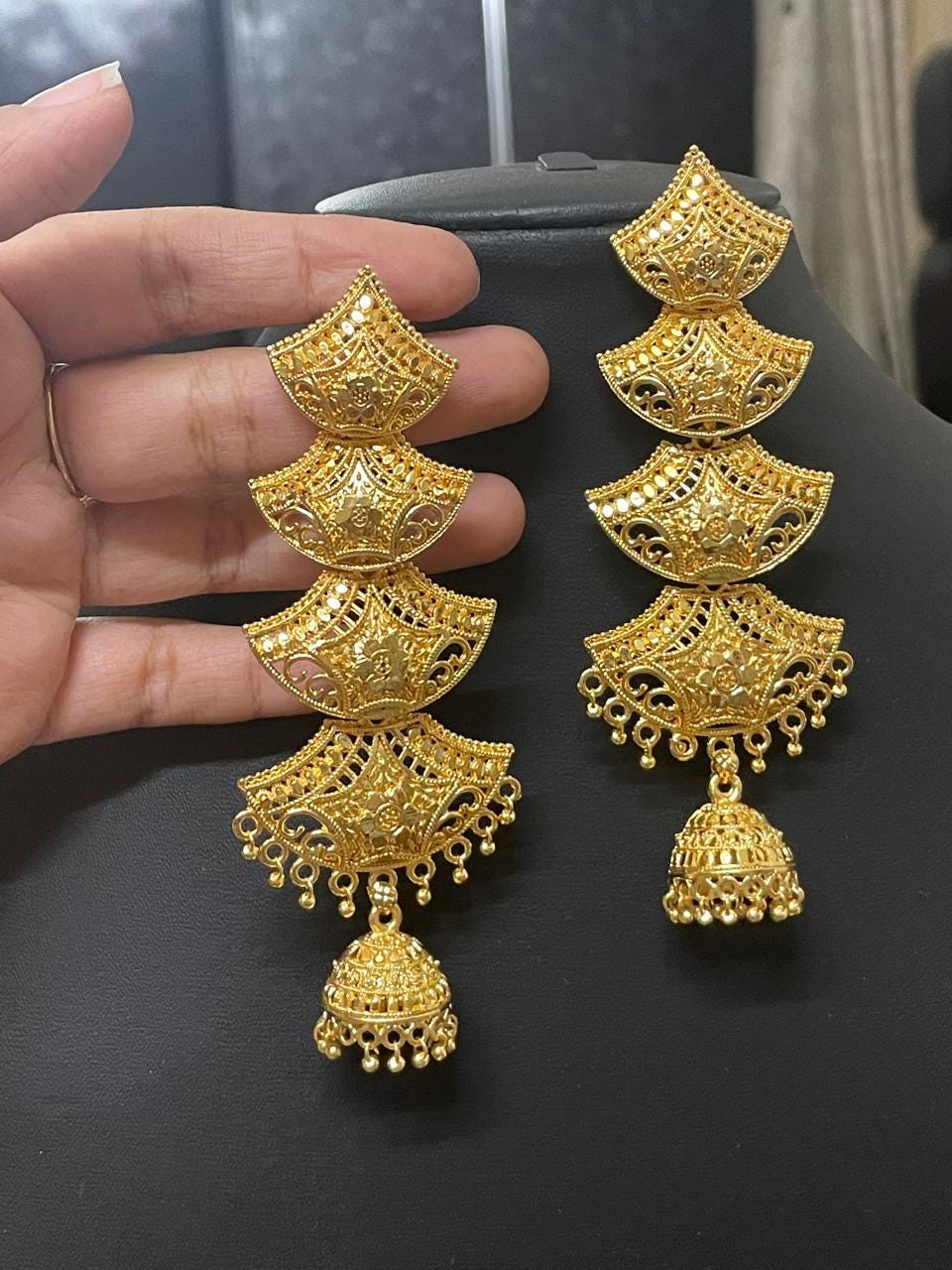 Indian Earrings/Gold Earrings/Light chandbali /Indian earrings/south Indian jewelry/Temple earrings/Bridesmaid earrings/ Delicate Earrings
