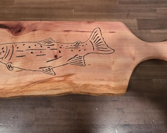 Tabla de charcutería grabada