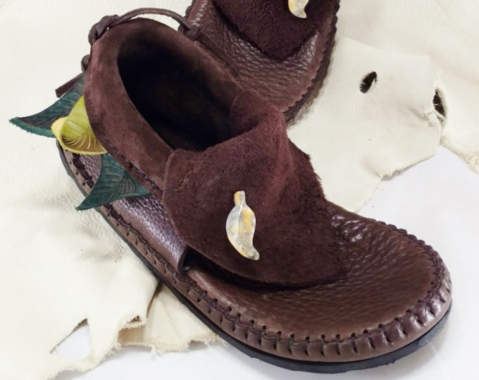 Three Leaf Inca Moccasin