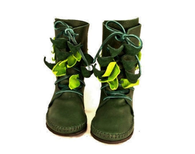 Elf Wrap Moccasin Forest Green w/Green Leaf Applique