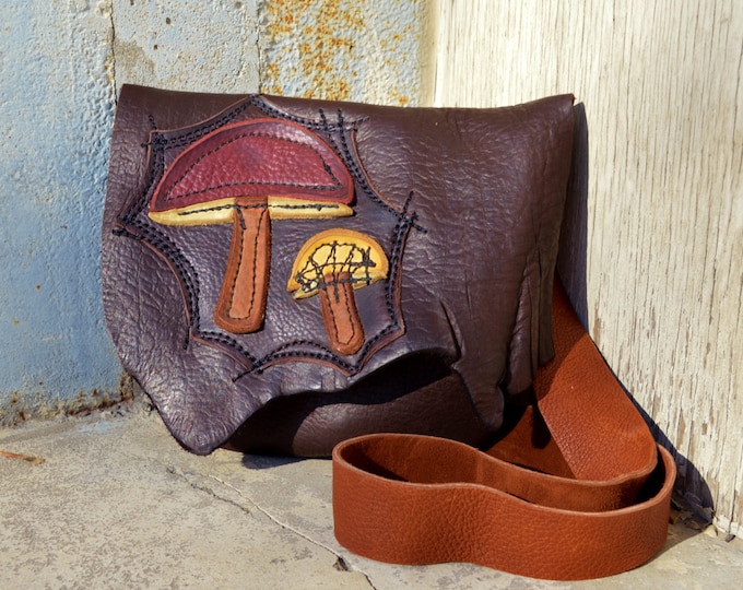 Medium MUSHROOM Purse / wonderlust, mystic, magical, nature, fungi, foraging, fae, fairy, faerie, leather