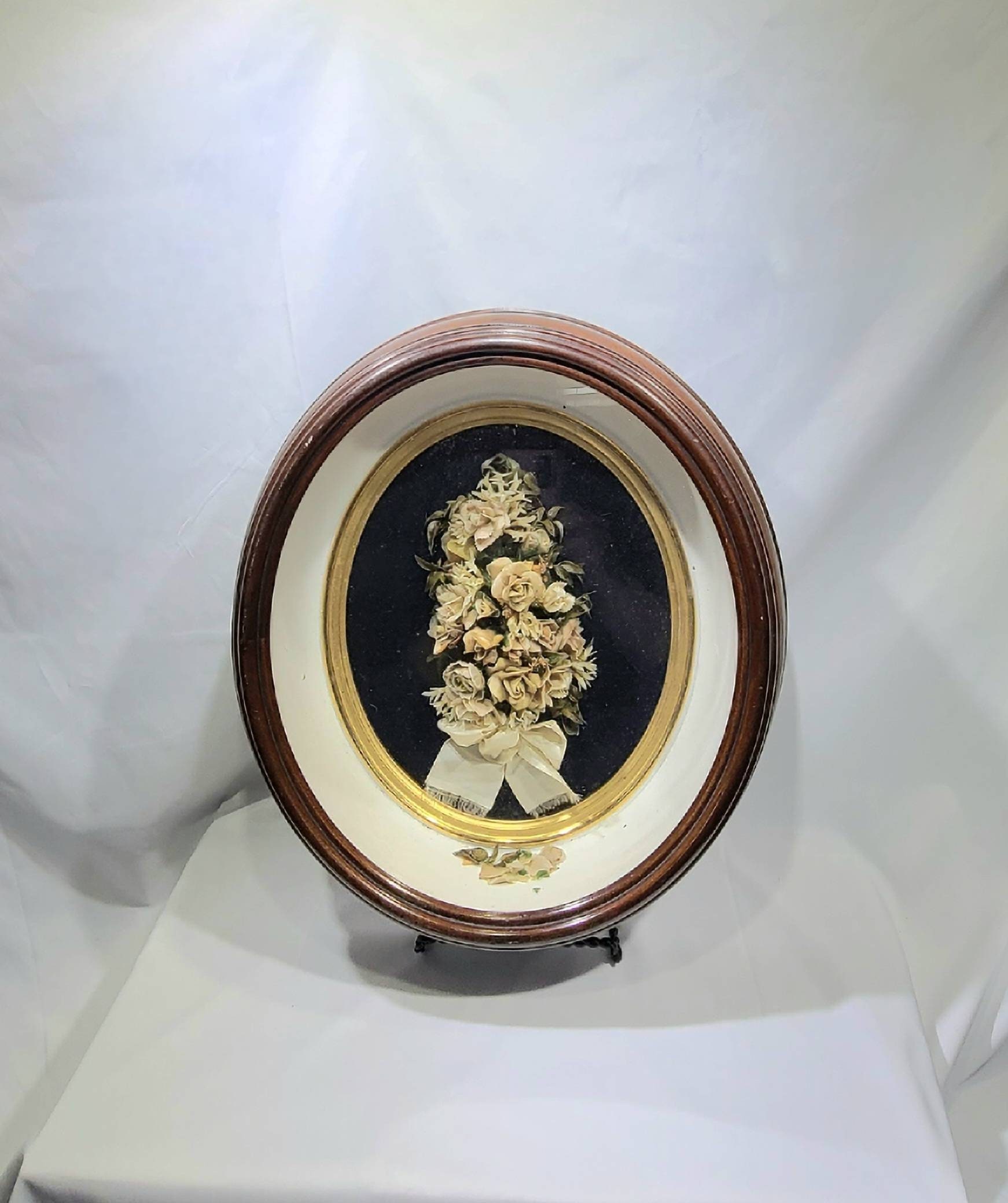 Large Oval Walnut Victorian Shadow Box Frame With Bouquet - Etsy
