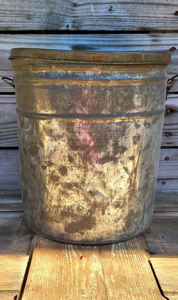 Large tin sale with lid