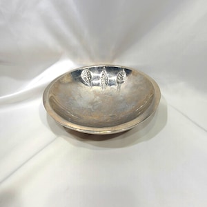 Portmeirion Heavy Pewter 8&quot; Bowl With Leaves In The Pattern &quot;Seasons Leaves&quot;