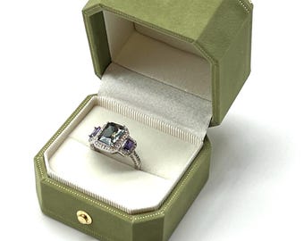 Vintage Velvet Ring Box: Light Green Octagonal Jewelry Storage