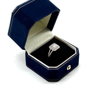 Luxurious Vintage Jewelry Ring Box for Engagement, Proposal, Anniversary, and Wedding. Rich Velvet Storage Gift for Rings Royal Blue
