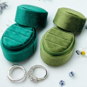 Vintage Design Velvet 3 Slots Ring Box Oval Wedding Ring Earring Keepsake Box Proposal Ring Box  Engagement Ring Box For Her