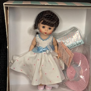 Madame Alexander Shopping With Grandma Doll Mint In Box