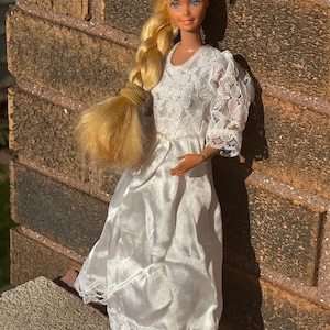Beauty Secrets Barbie 1979 redressed*Funktioniert immer noch!*
