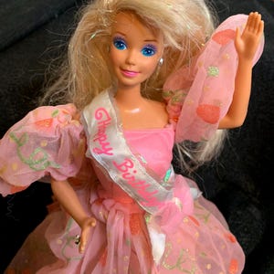 Gefeliciteerd met je verjaardag Barbie 1990