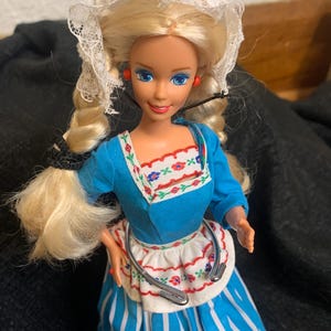 Dutch Barbie Dolls Of The World Doll 1993