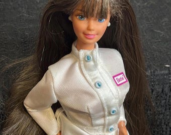 Poupée Barbie Vétérinaire Pet Doctor - Année 1996 - Vintage - Occasion Bon état